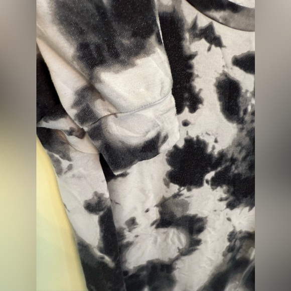 Sanctuary Monochrome Tie-Dye Long Sleeve Top *GOOD USED CONDITION* - Picture 5 of 9